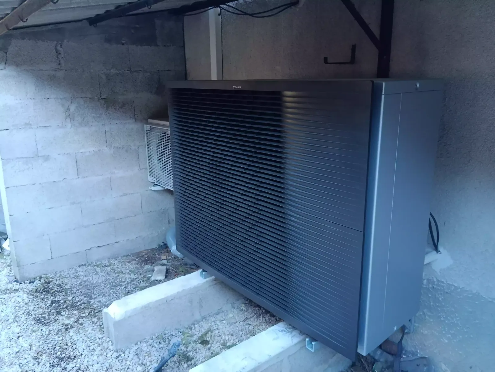 Installation chez un Propriétaire à Carpentras d'une pompe à chaleur Daikin