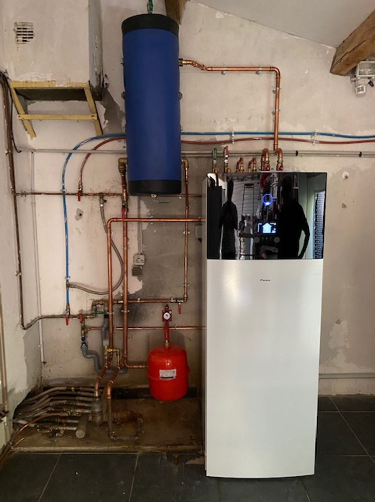 Dernière installation, une pompe à chaleur DAIKIN Atherma Haute température