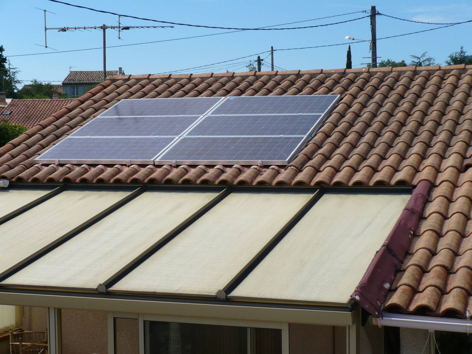 ASR FLUIDELEC / centrale photovoltaïque / intégration toiture / expérimentés / techniciens qualifiés / qualité / fiabilité / gains financiers / techniciens expérimentés / erm automatismes