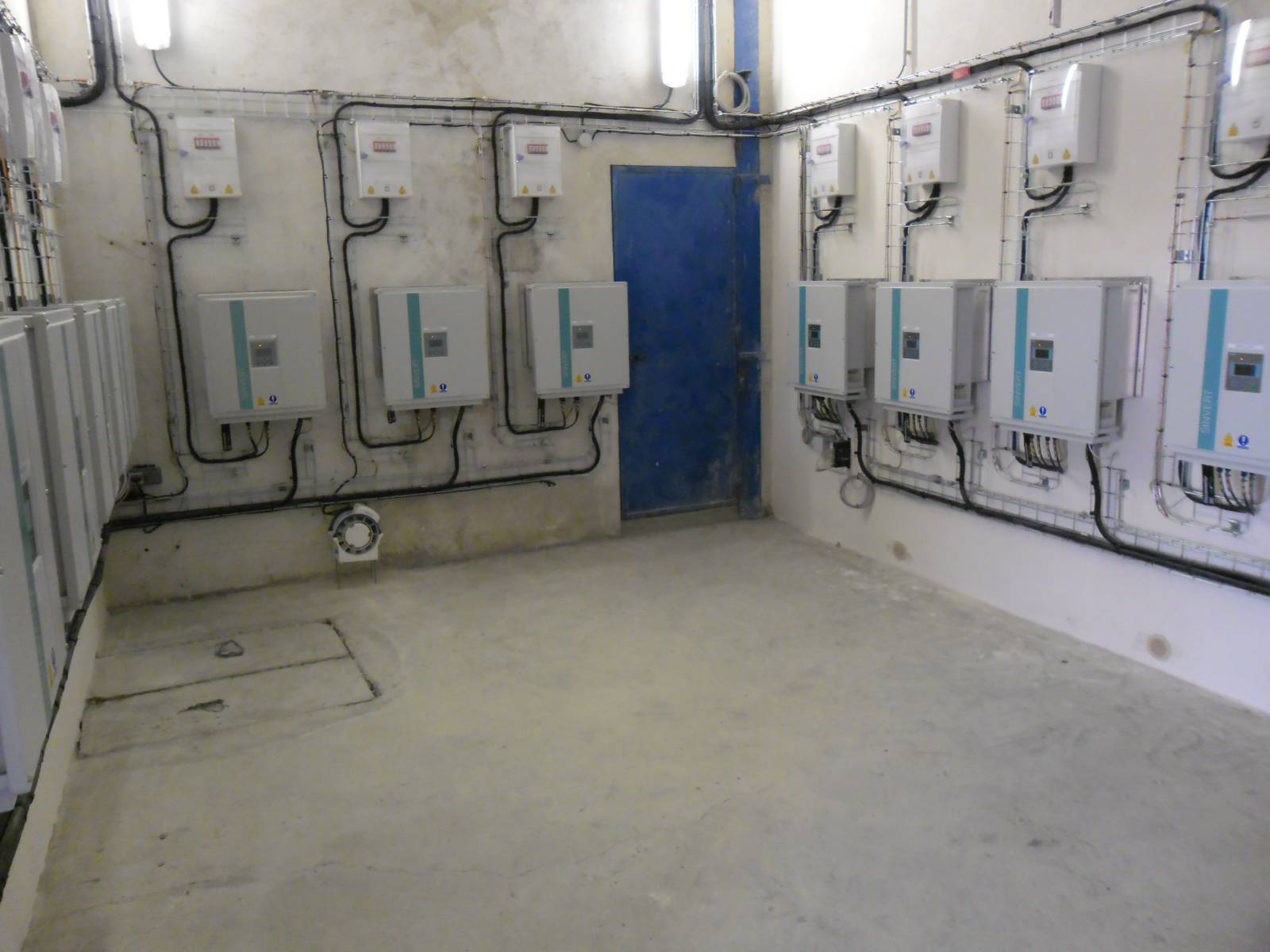 Centrales photovoltaïques / toitures industrielles / ASR Fluidelec / zone du marché gare de Carpentras / études / suivi administratif / techniciens qualifiés et expérimentés / garantie / gains financiers importants