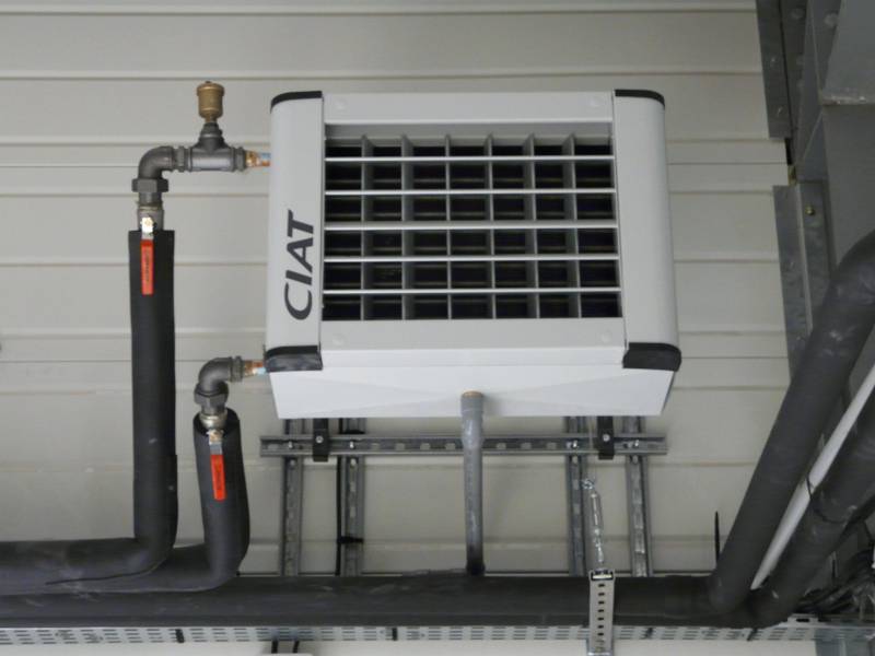 Pompe à chaleur / ventilo-convecteurs aérothermes / ASR Fluidelec / PAC Air-Eau / Eau-Eau / locaux industriels / locaux tertiaires / usine de 1500m² / techniciens chauffagistes, frigoristes habilités