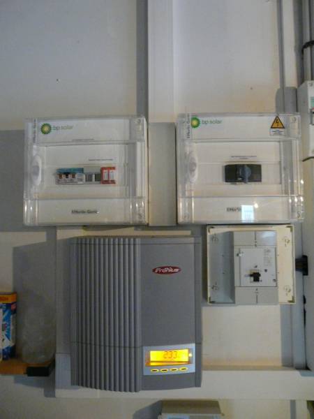 Panneaux solaires photovoltaïques / photovoltaïques / intégration toiture / solutions / économes / économes en énergie / gains financiers / l’empreinte environnementale / ASR FLUIDELEC / ERM automatismes / Vaucluse  / Provence / revente de courant / EDF /